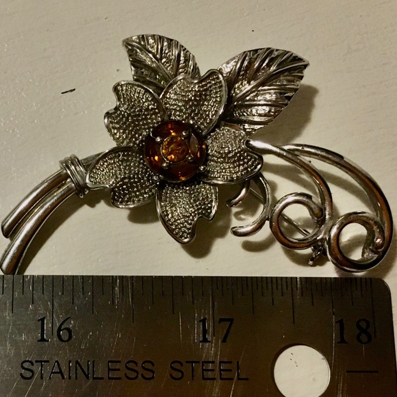 Vintage 1980s Broach with light brown Chrystal - Picture 3 of 4